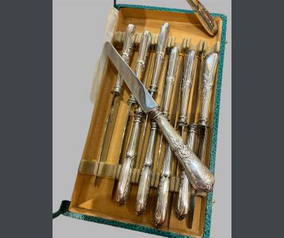 Series Of 24 Silver metal knives +Louis XV Style