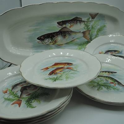 Porcelain fish set