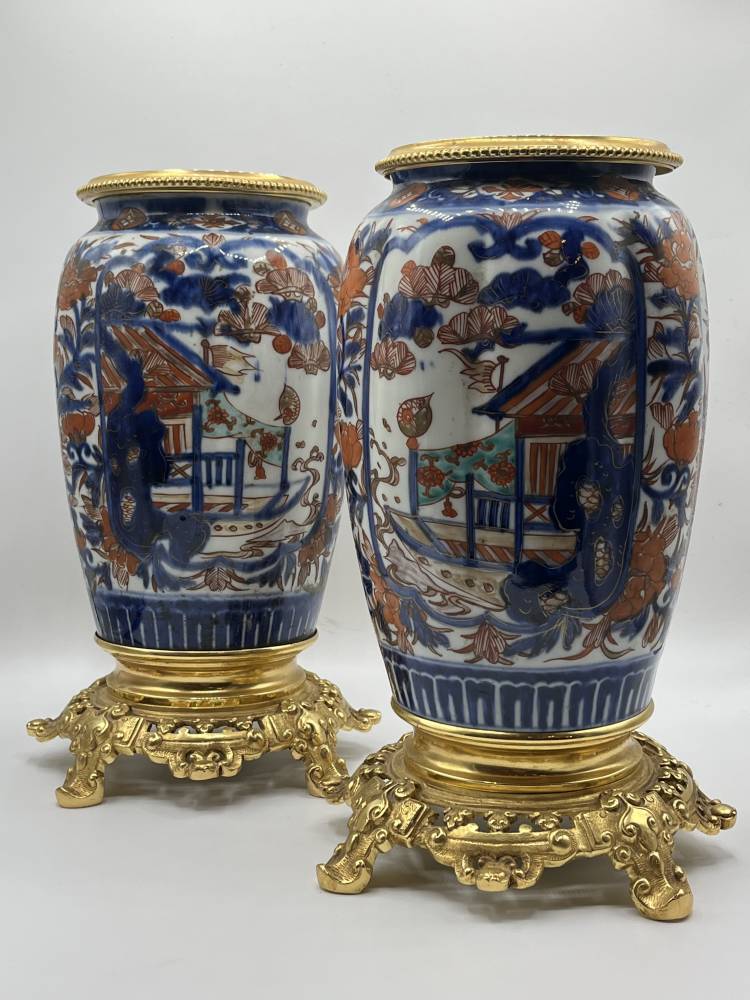 Paire De Vases En Porcelaine Imari.+ Japon XIXè Siècle