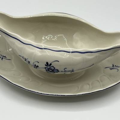 Chantilly sauce boat with twig +Villeroy and Bosch