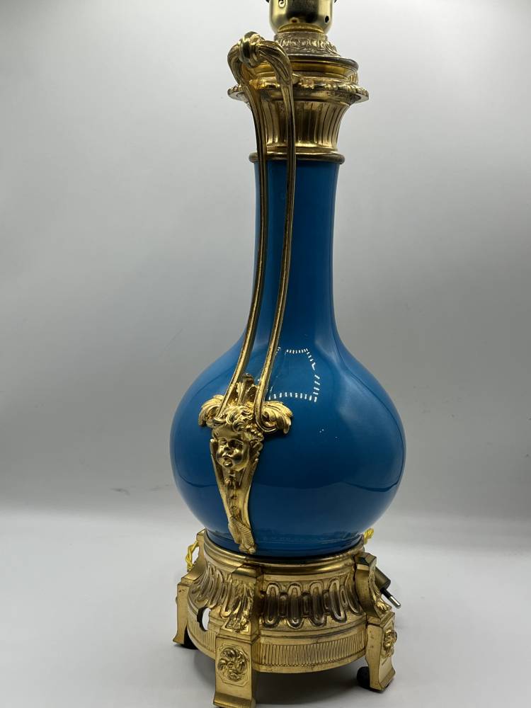 Lampe En Porcelaine Et Bronze . Epoque Napoléon III
