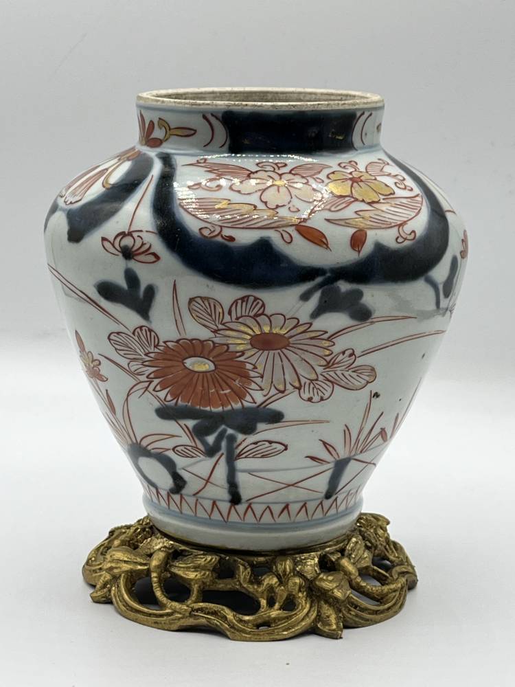 Imari porcelain vase, Japan, Nineteenth Century