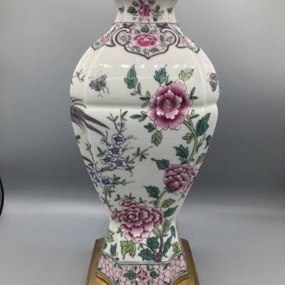 Chinese Porcelain Bird Lamp.