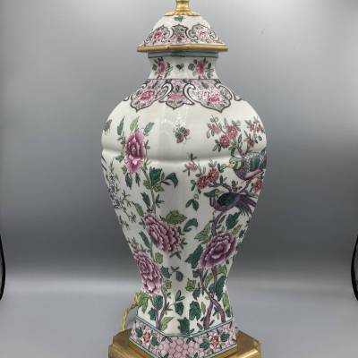 Chinese Porcelain Bird Lamp.